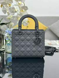Picture of Dior Handbags _SKUfw239317312fw